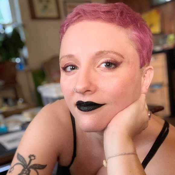 Meet your Posher, Kate - Picture 2 of 9